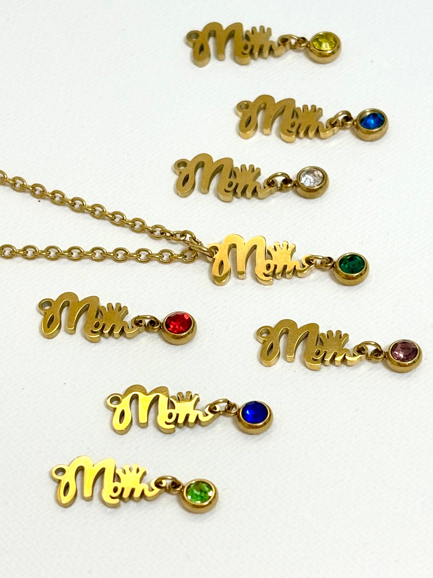 MOM NECKLACE