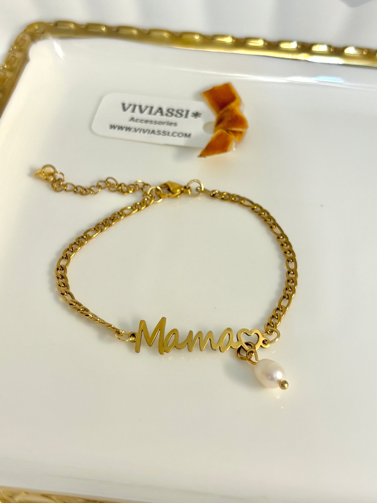 MAMÁ